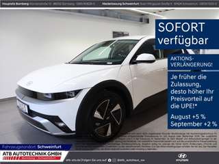 Schräge Frontansicht auf einen Hyundai IONIQ 5 , freigestellt