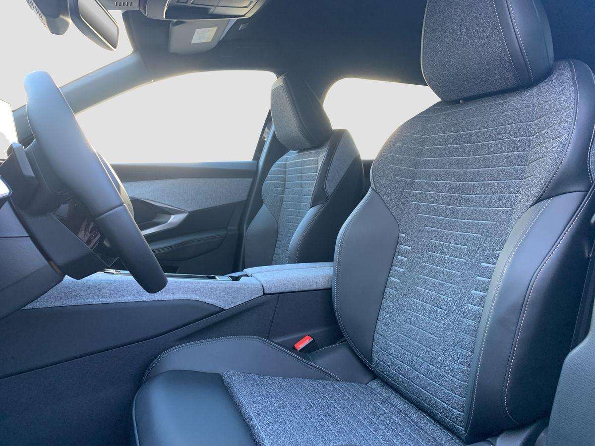 Fahrzeugbild eines Peugeot 5008