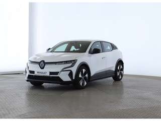 Schräge Frontansicht auf einen Renault Megane E-TECH , freigestellt