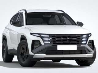 Schräge Frontansicht auf einen Hyundai Tucson , freigestellt