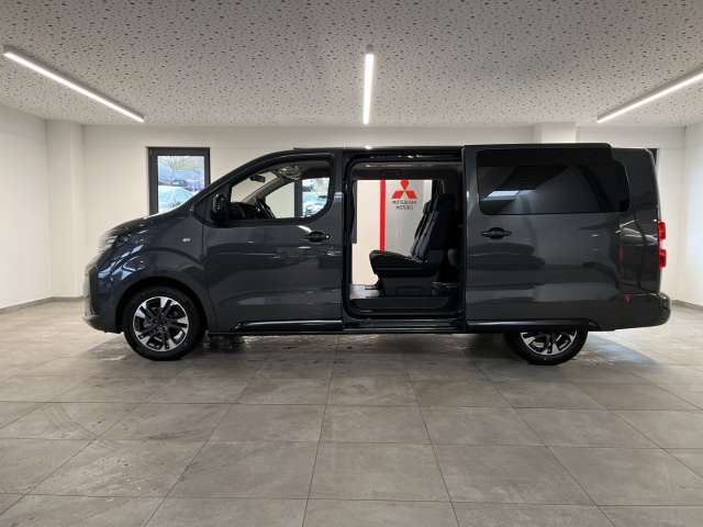 Fahrzeugbild eines Opel Zafira Life