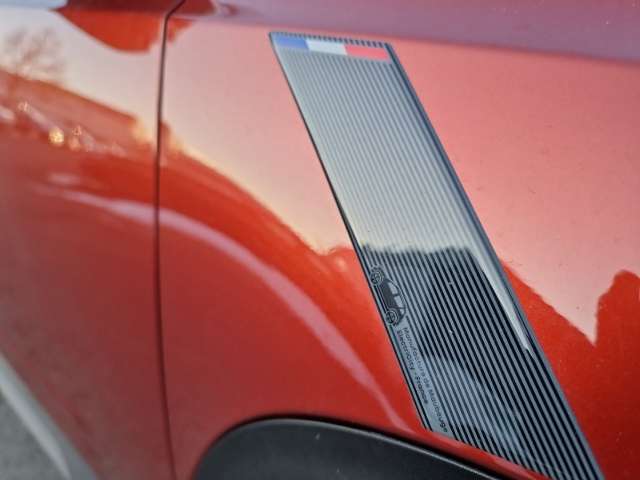 Fahrzeugbild eines Renault 4 E-TECH