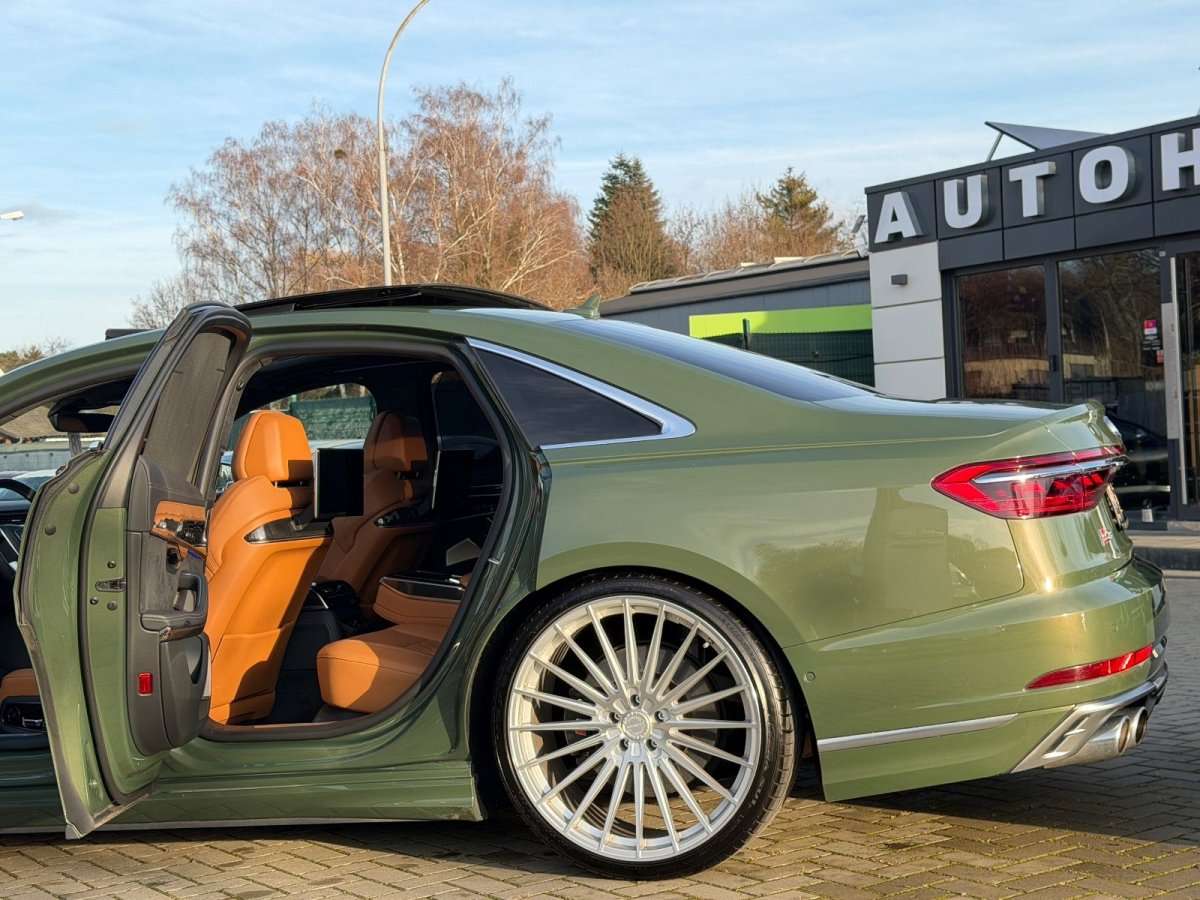 Fahrzeugbild eines Audi S8
