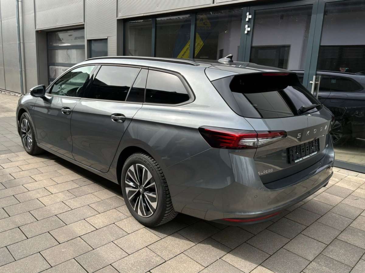 Fahrzeugbild eines Skoda Superb