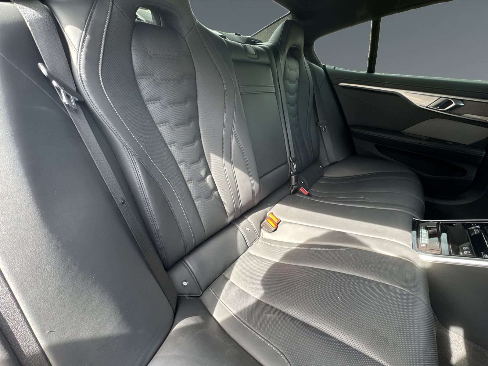 Fahrzeugbild eines BMW 8er-Reihe