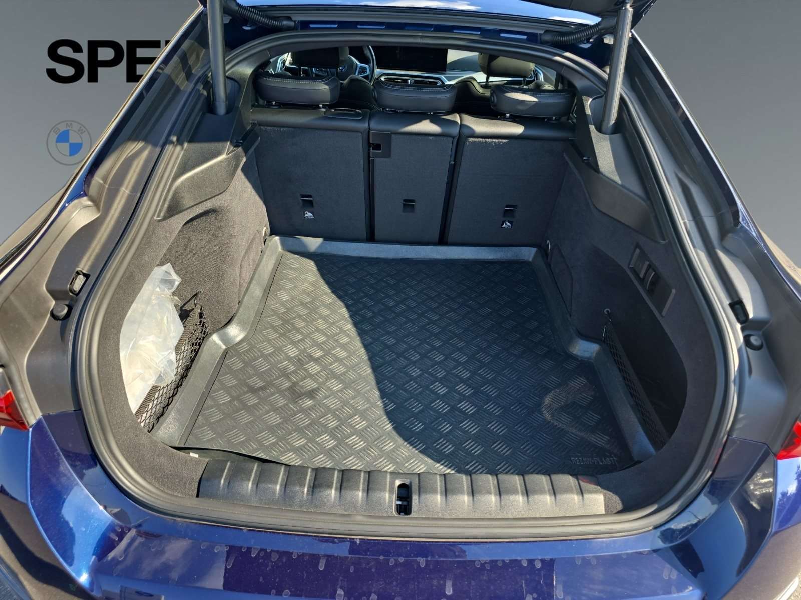 Fahrzeugbild eines BMW i4