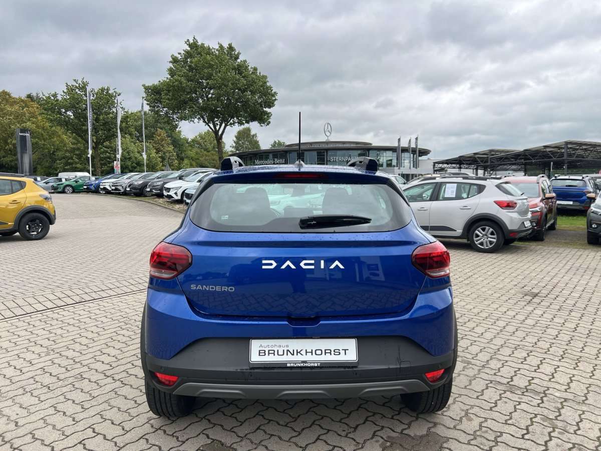 Fahrzeugbild eines Dacia Sandero