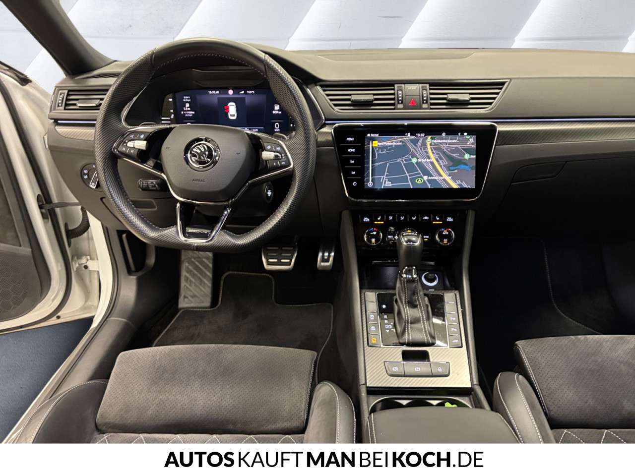 Fahrzeugbild eines Skoda Superb