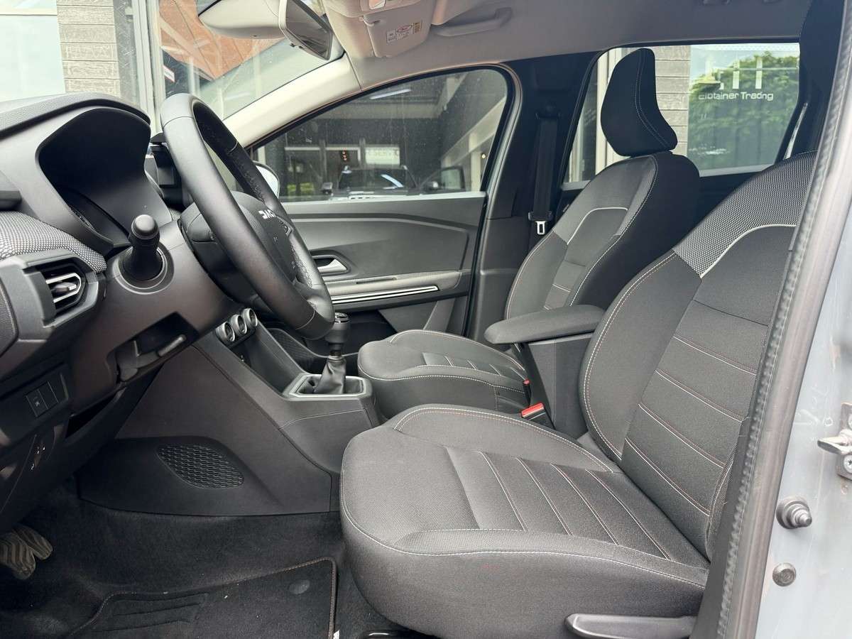 Fahrzeugbild eines Dacia Jogger