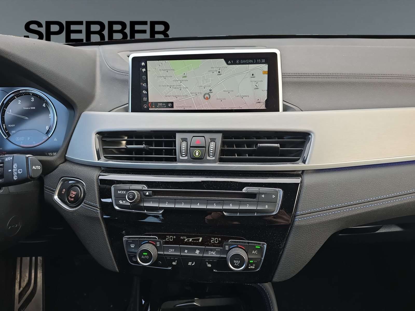 Fahrzeugbild eines BMW X1