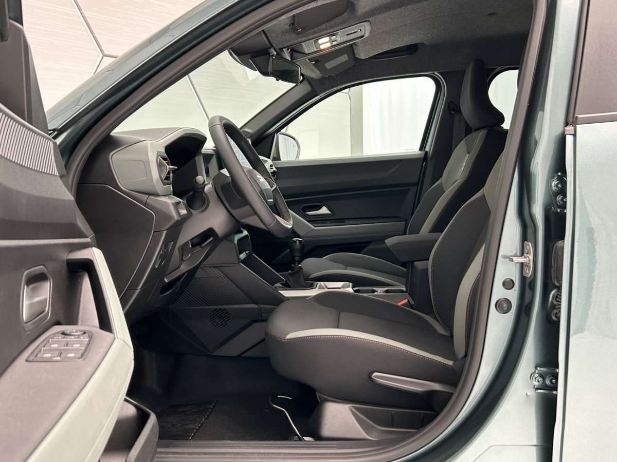Fahrzeugbild eines Dacia Duster