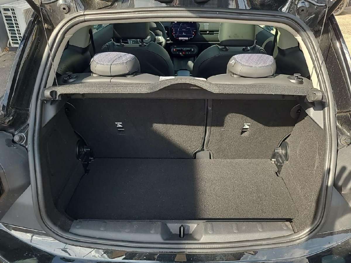 Fahrzeugbild eines MINI COOPER