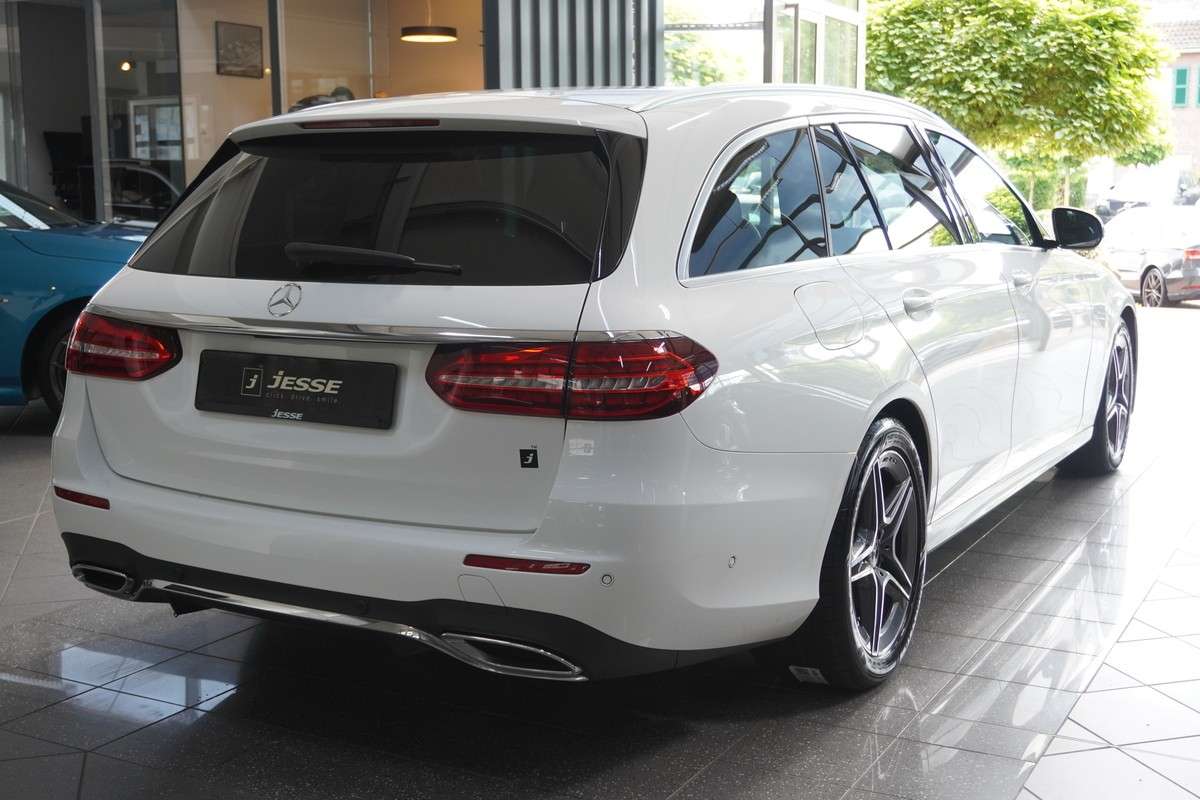 Fahrzeugbild eines Mercedes-Benz E-Klasse