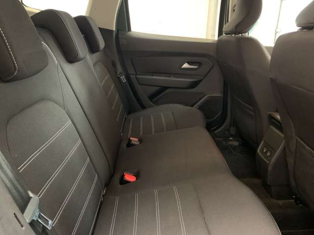 Fahrzeugbild eines Dacia Duster