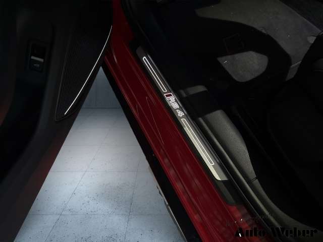 Fahrzeugbild eines Audi RS4