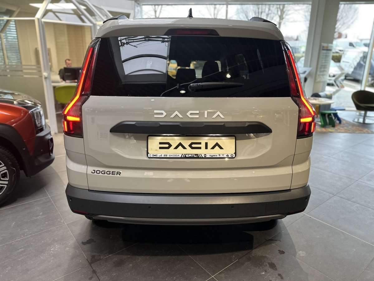 Fahrzeugbild eines Dacia Jogger