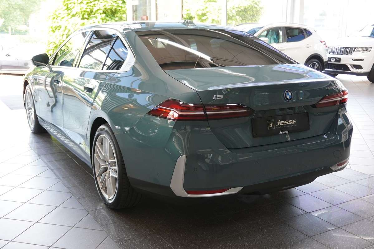 Fahrzeugbild eines BMW i5