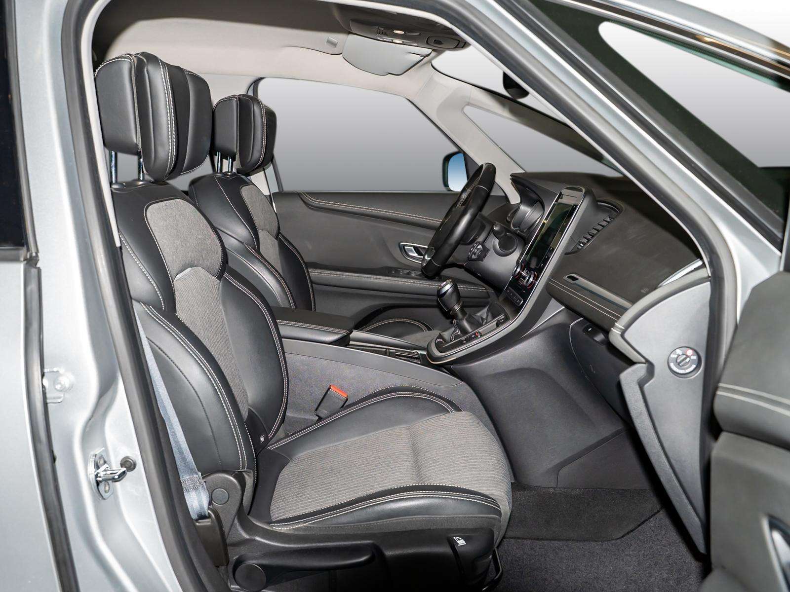 Fahrzeugbild eines Renault Scénic