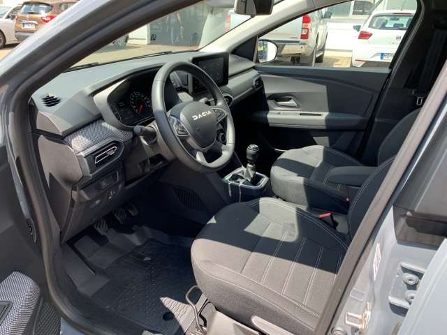 Fahrzeugbild eines Dacia Sandero