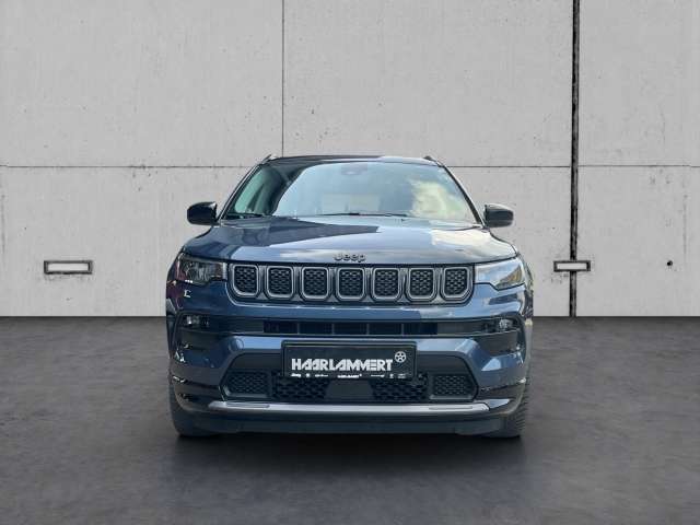 Fahrzeugbild eines Jeep Compass