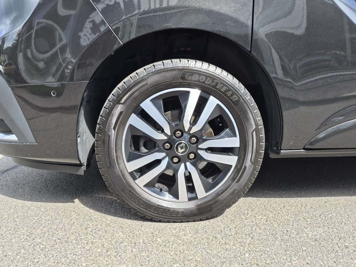Fahrzeugbild eines Renault Trafic