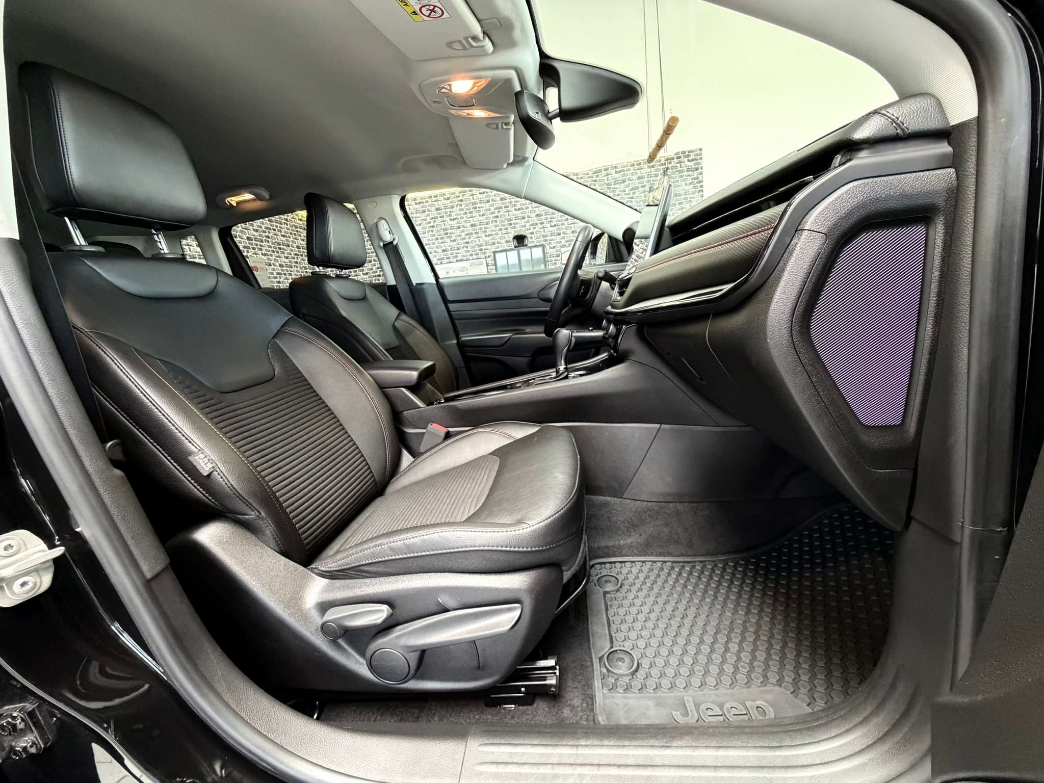 Fahrzeugbild eines Jeep Compass