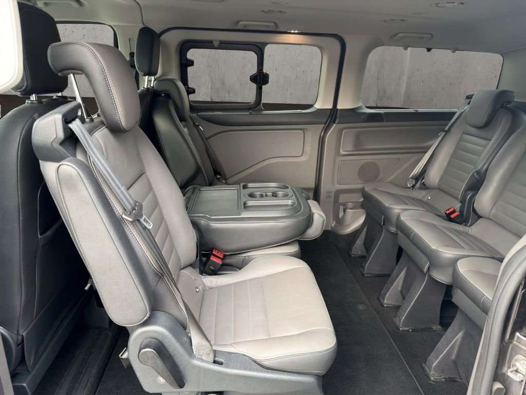 Fahrzeugbild eines Ford Tourneo Custom