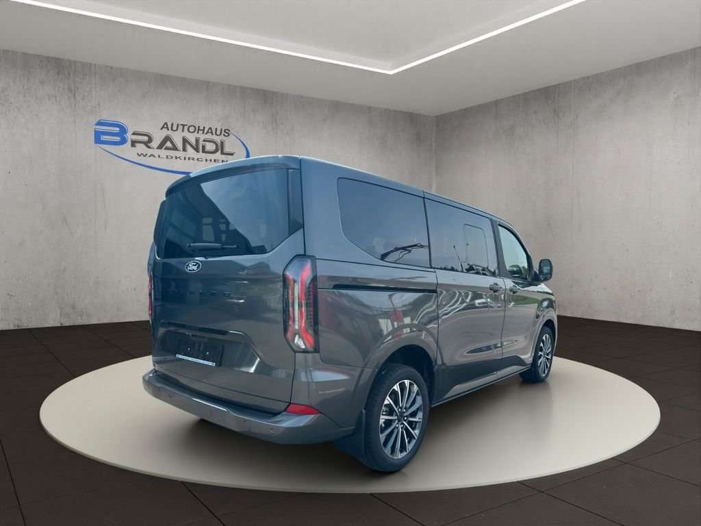 Fahrzeugbild eines Ford Tourneo Custom