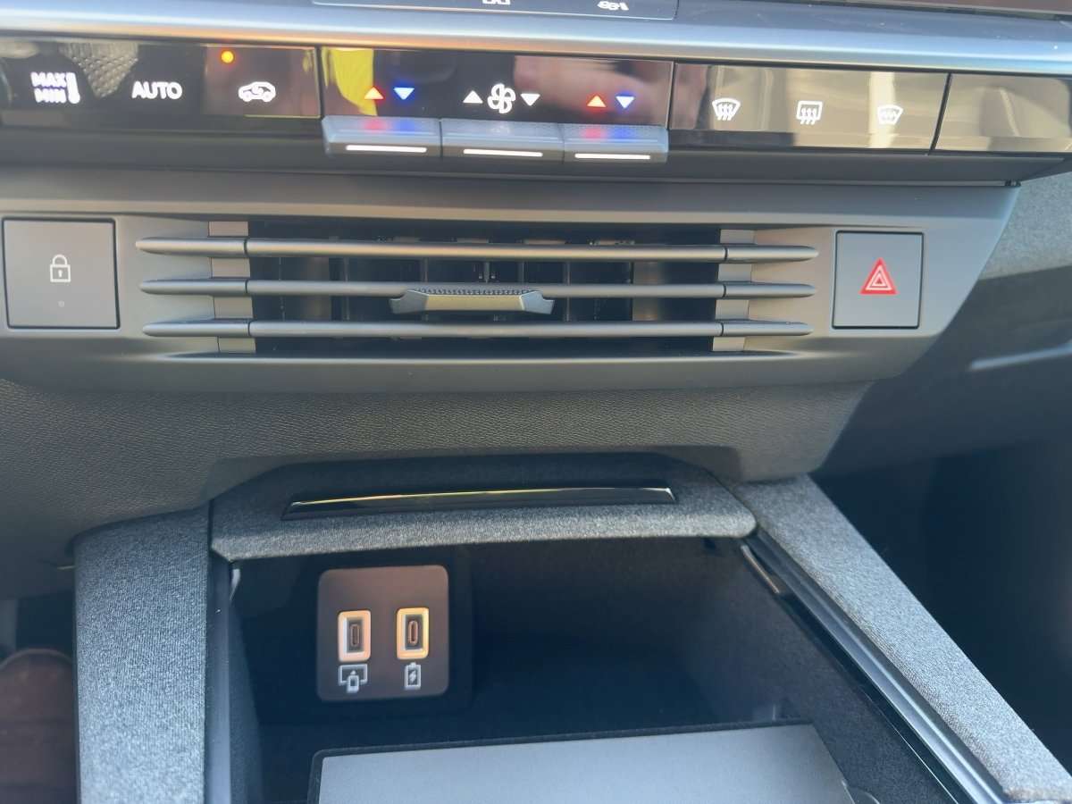 Fahrzeugbild eines Opel Grandland X
