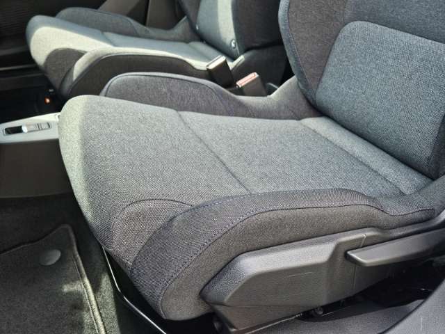 Fahrzeugbild eines Toyota RAV4