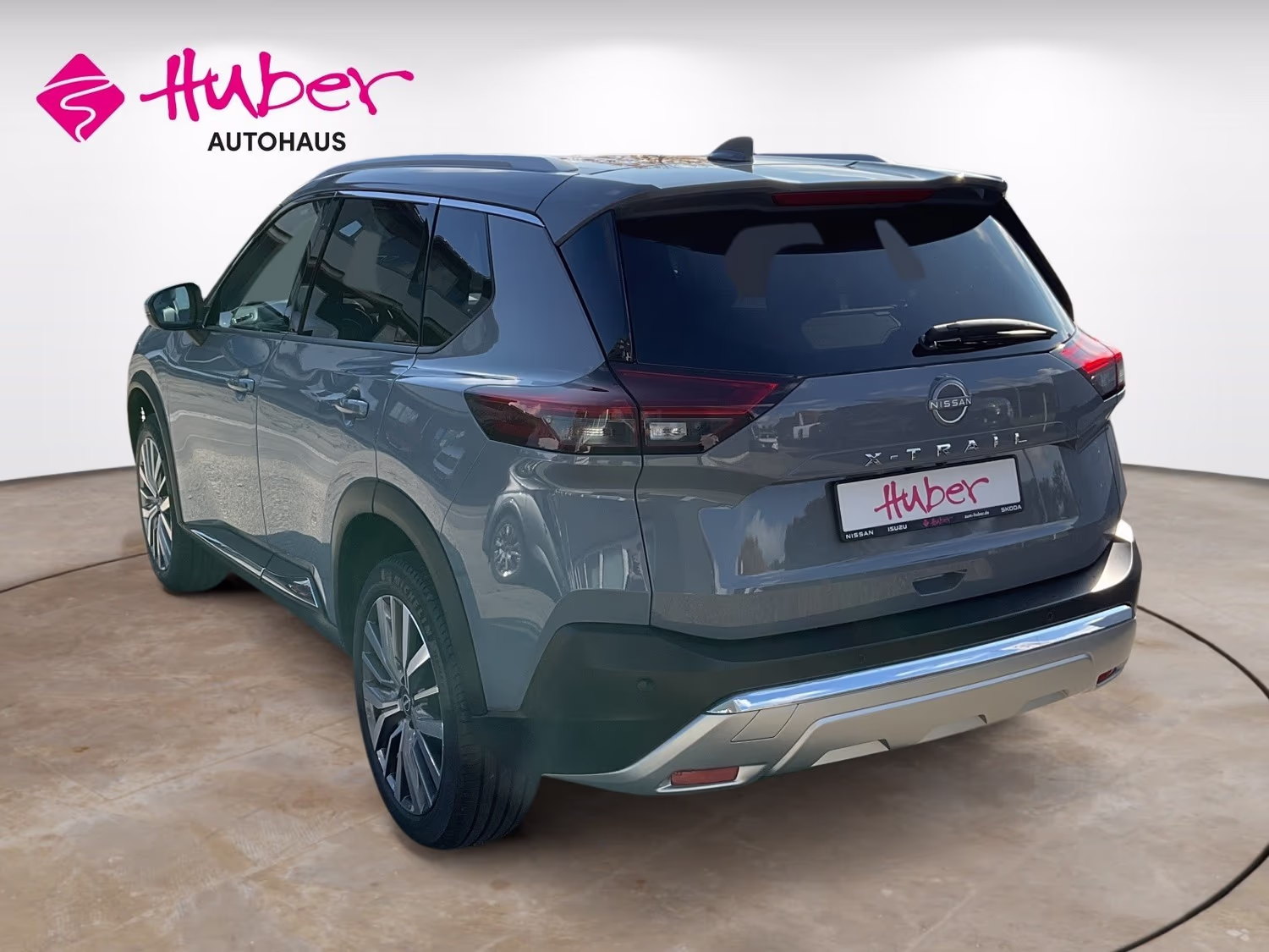 Fahrzeugbild eines Nissan X-TRAIL