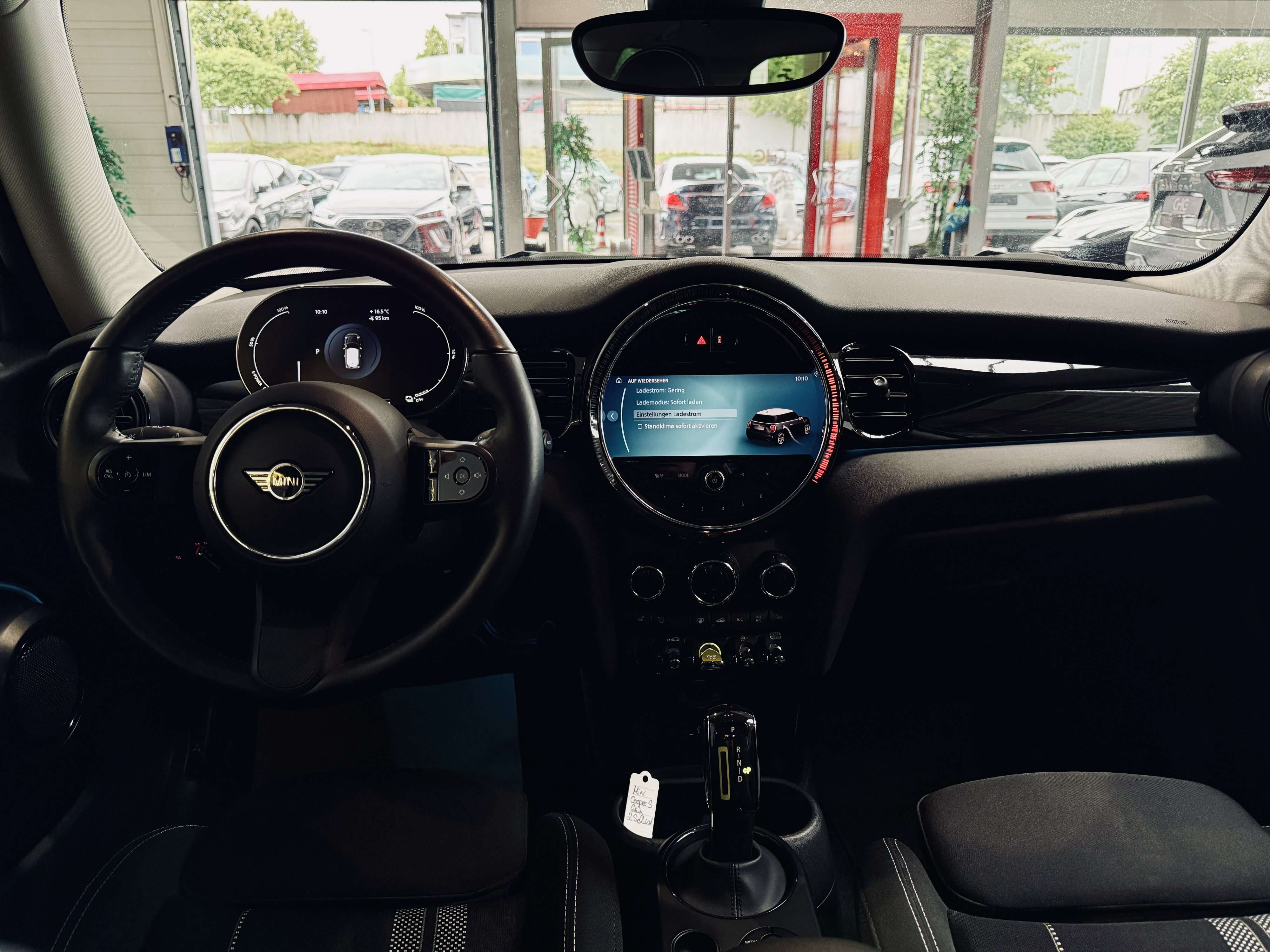 Fahrzeugbild eines MINI COOPER