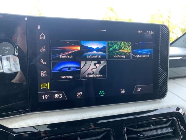 Fahrzeugbild eines Renault 4 E-TECH