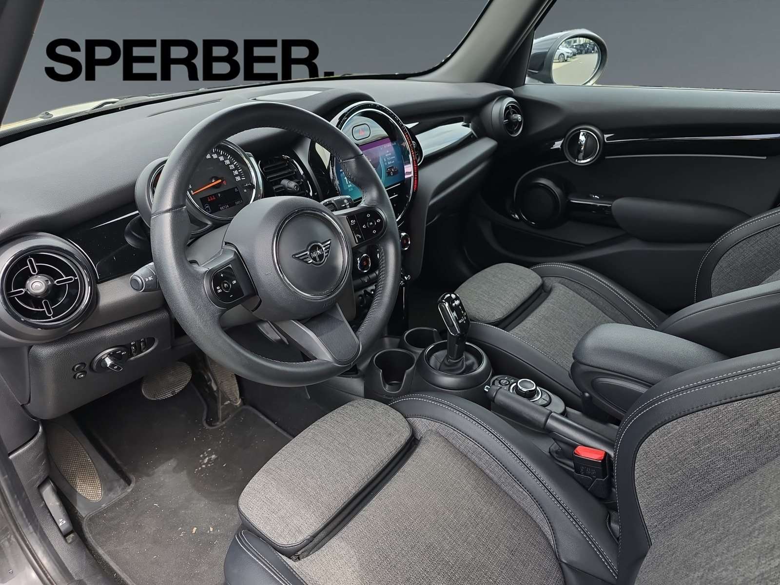 Fahrzeugbild eines MINI COOPER