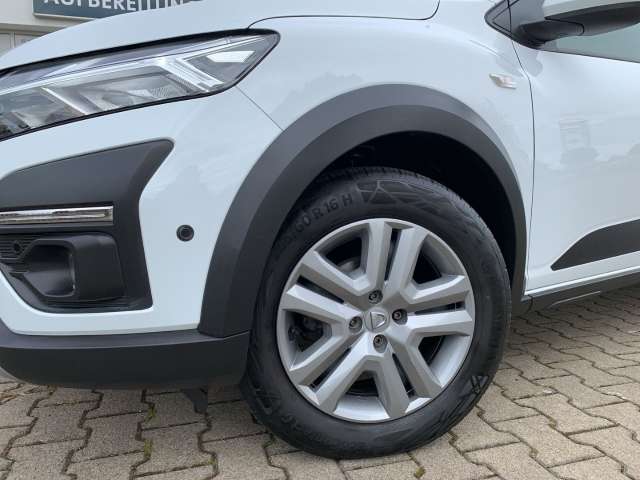 Fahrzeugbild eines Dacia Jogger