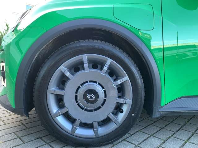 Fahrzeugbild eines Renault 5 E-TECH