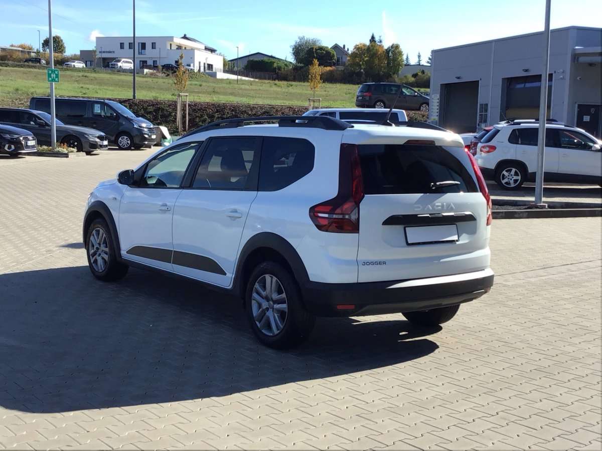 Fahrzeugbild eines Dacia Jogger