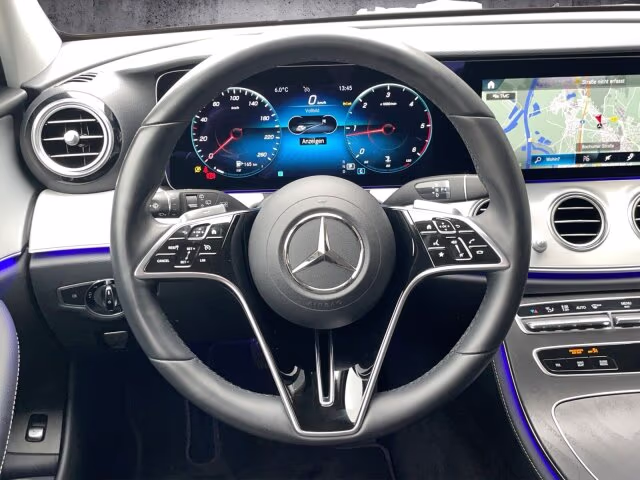 Fahrzeugbild eines Mercedes-Benz E-Klasse
