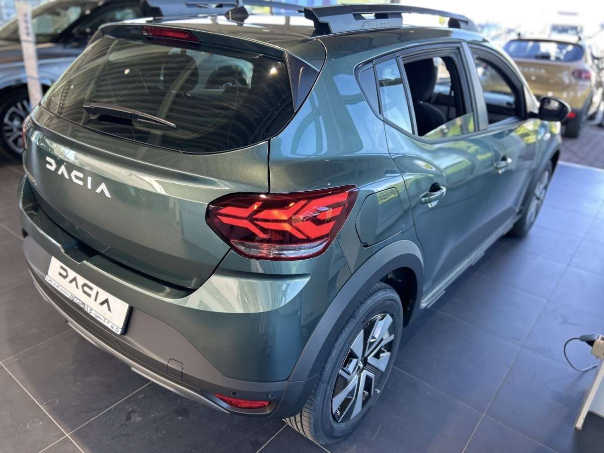 Fahrzeugbild eines Dacia Sandero