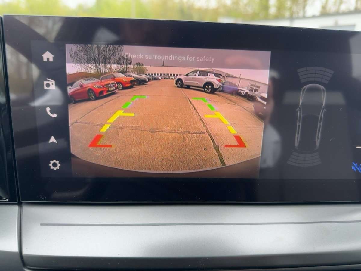 Fahrzeugbild eines Opel Frontera