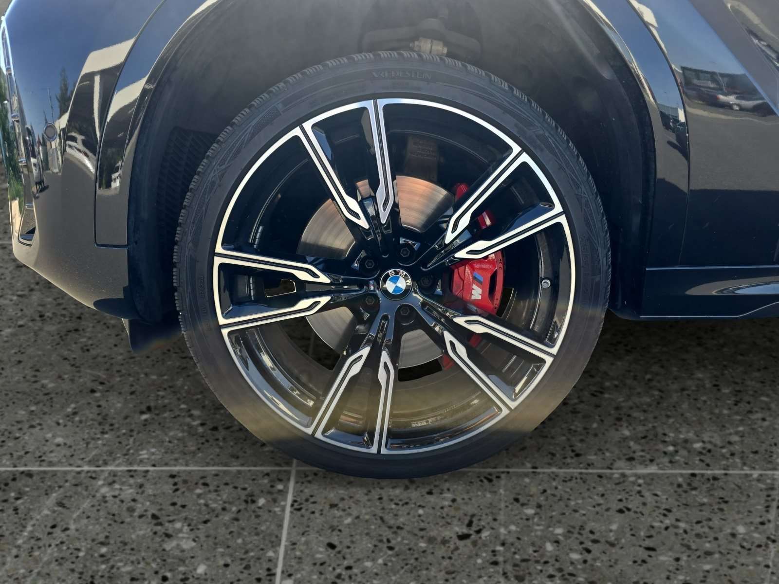 Fahrzeugbild eines BMW X6