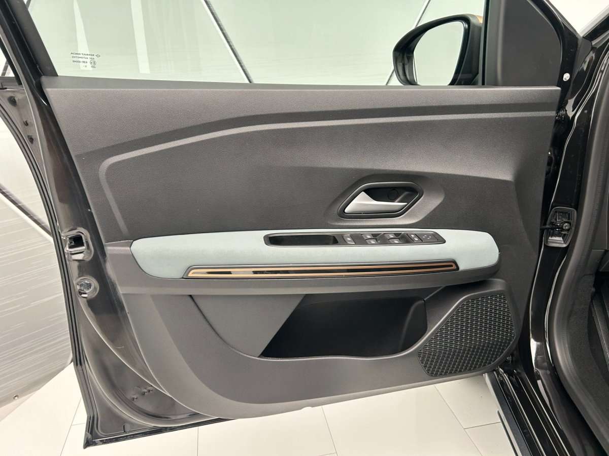 Fahrzeugbild eines Dacia Sandero