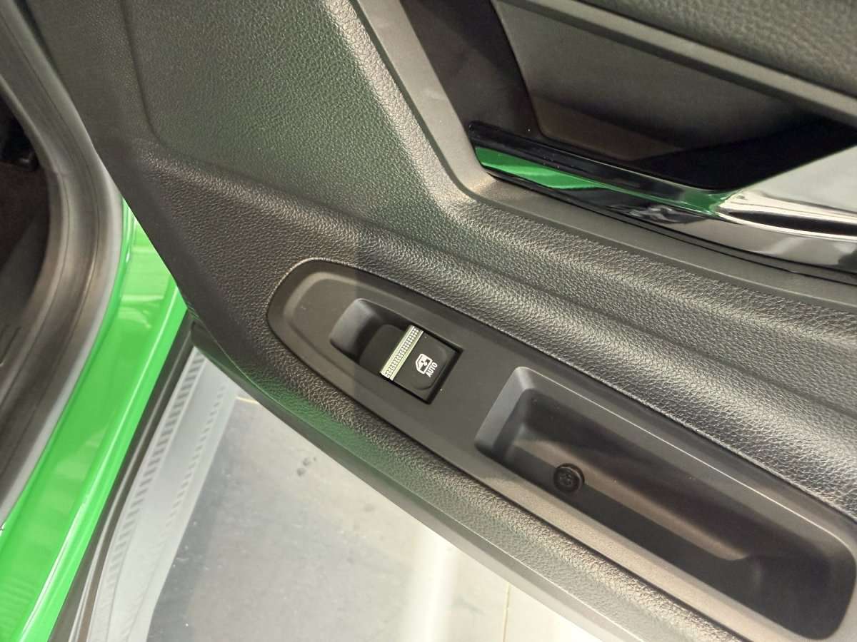 Fahrzeugbild eines Renault 5 E-TECH