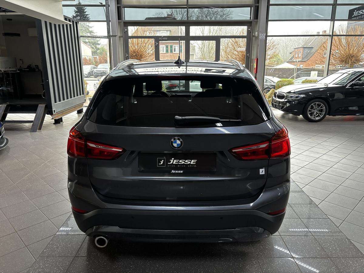 Fahrzeugbild eines BMW X1