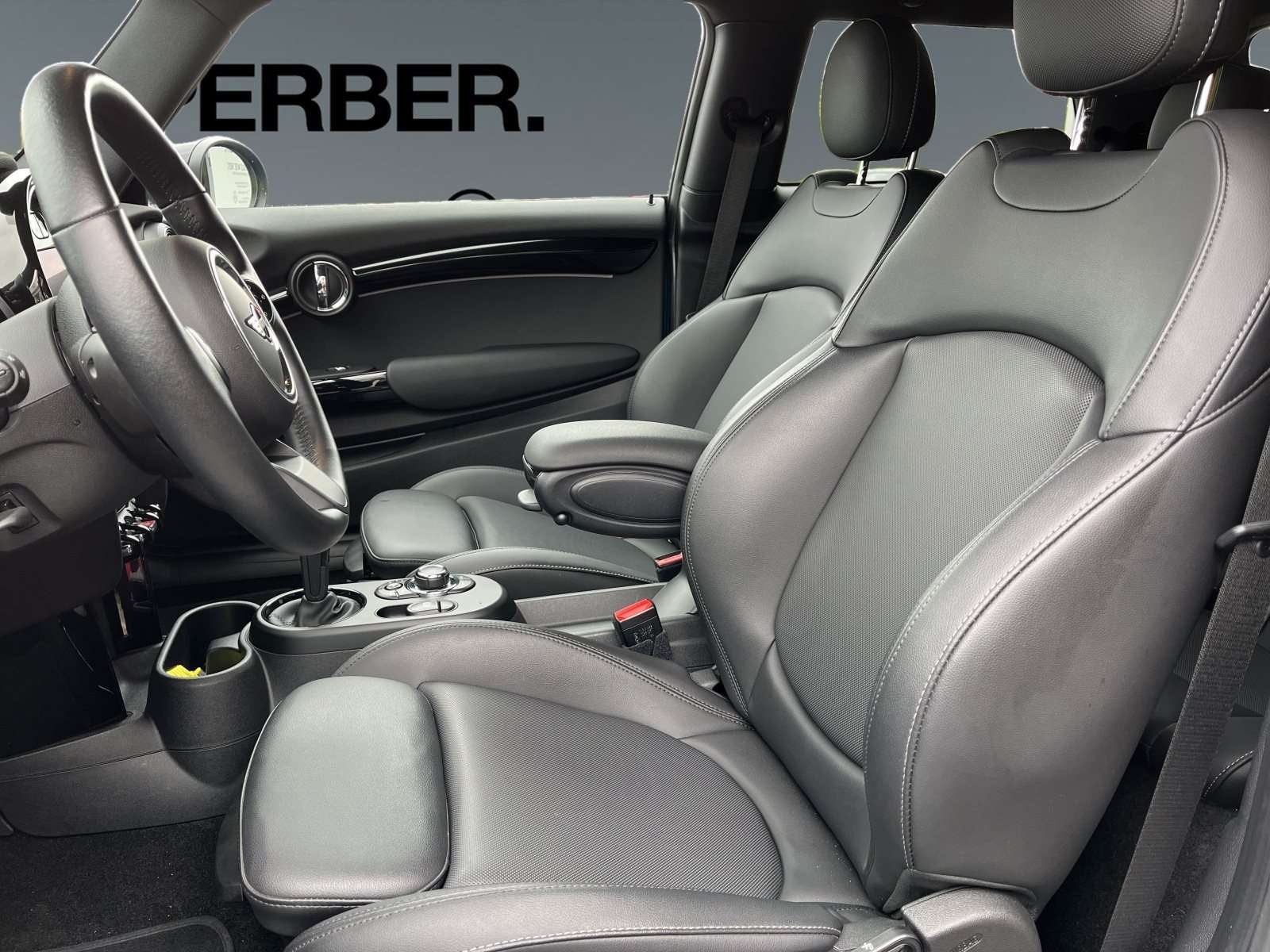 Fahrzeugbild eines MINI COOPER