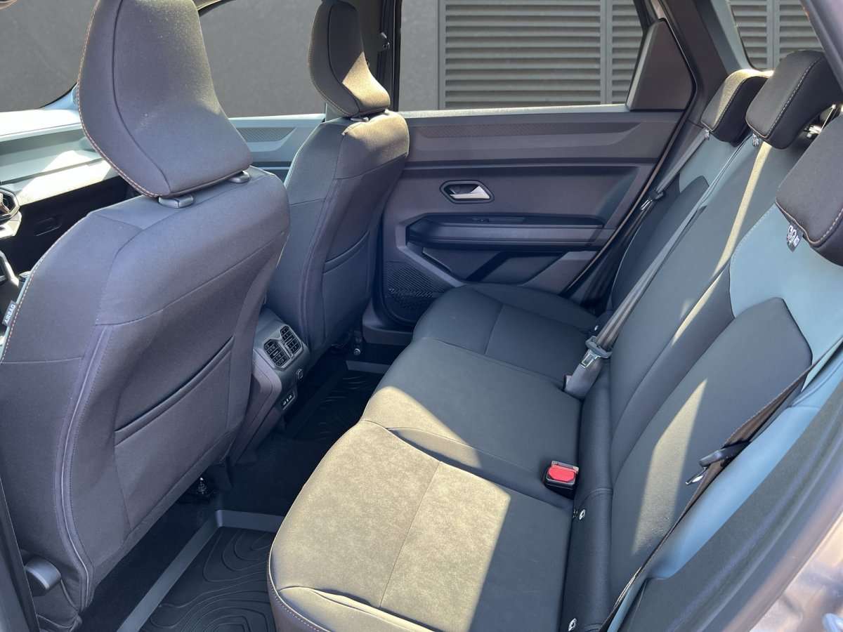 Fahrzeugbild eines Dacia Bigster