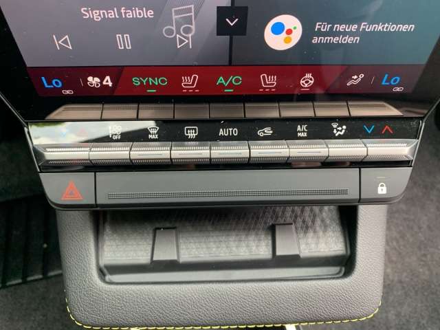 Fahrzeugbild eines Renault Scenic E-TECH