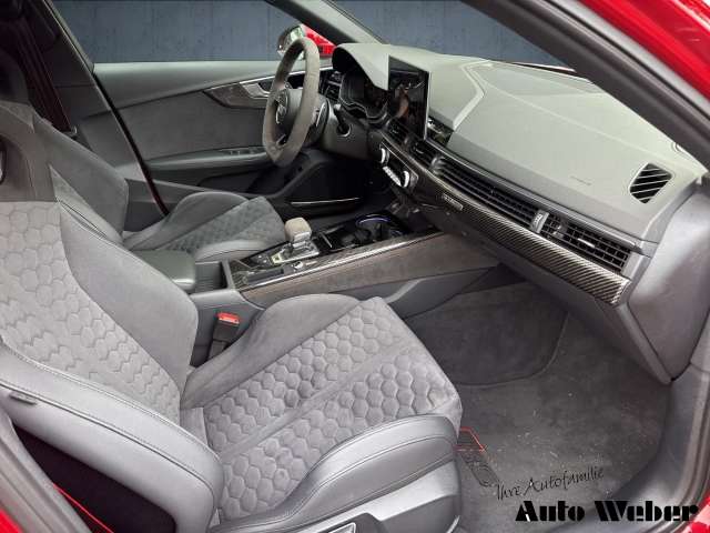 Fahrzeugbild eines Audi RS4