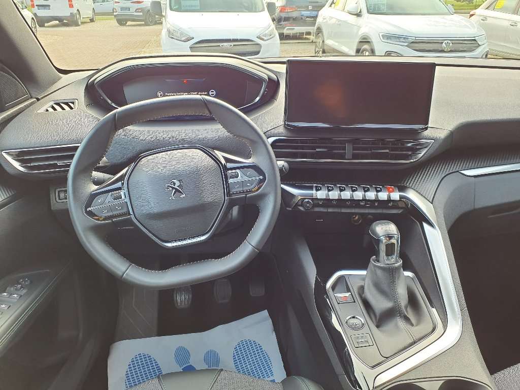 Fahrzeugbild eines Peugeot 5008