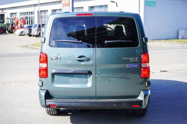 Fahrzeugbild eines Toyota Proace